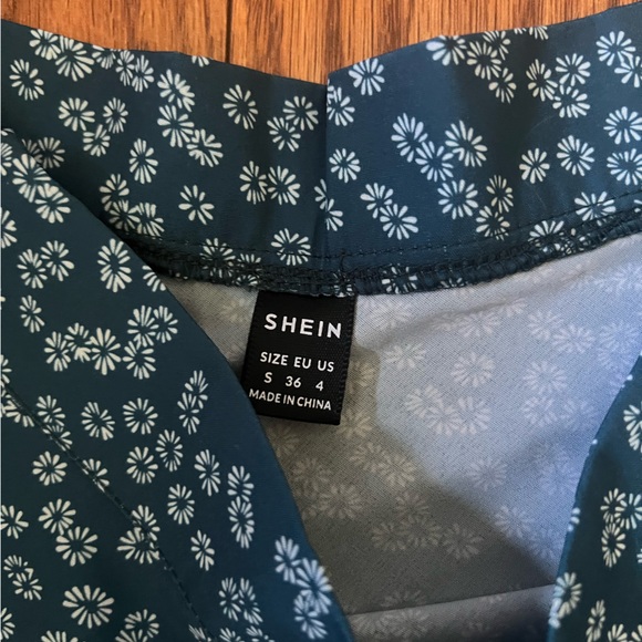 Skirt - Picture 3 of 3